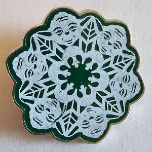 DISNEY Pin Trading ~ Star Wars Snowflake Series ~ Master Jedi Yoda ~ 2016 ~ P02